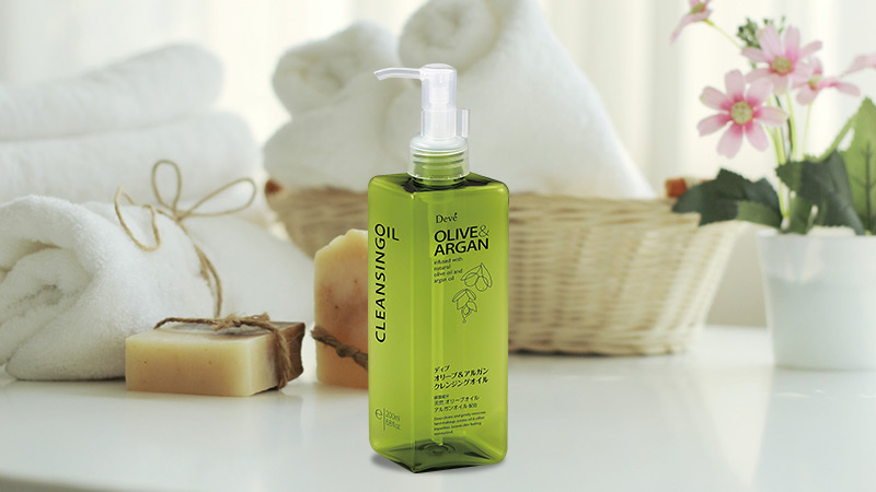 Dầu tẩy trang và dưỡng ẩm chiết xuất từ dầu Oliu và dầu Argan Kumano Deve 200ml